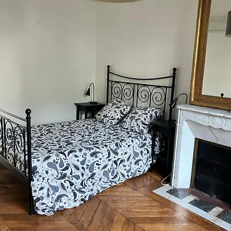 Bright Charming 2 Bedrooms Near Bastille Apartman Párizs